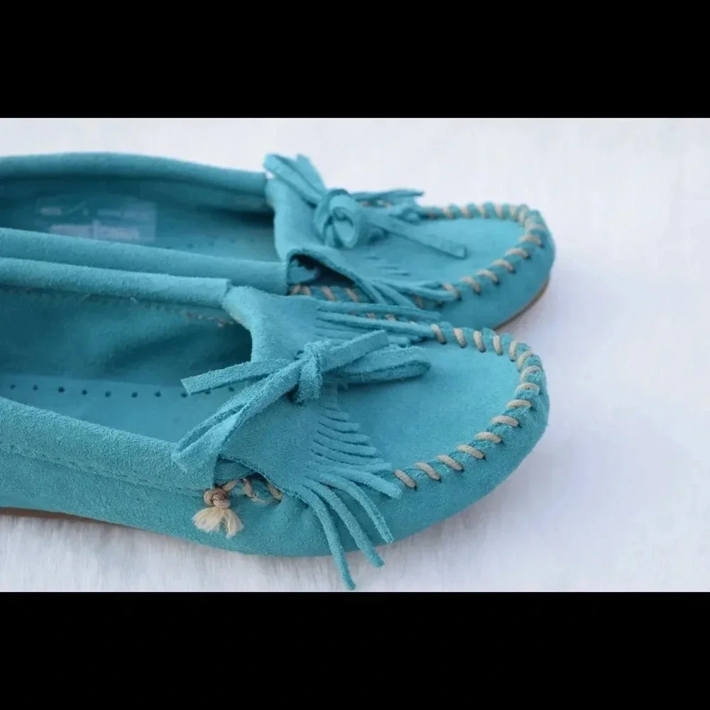 NWOT Minnetonka suede flats